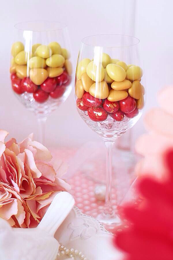 Gold, Red and Yellow chocolate as Chinese wedding candy corner main frame. #婚慶專用巧克力