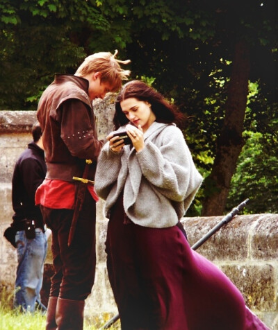 Merlin剧照 布莱德利·詹姆斯 Bradley James X 凯蒂·麦克格拉思 Katie McGrath