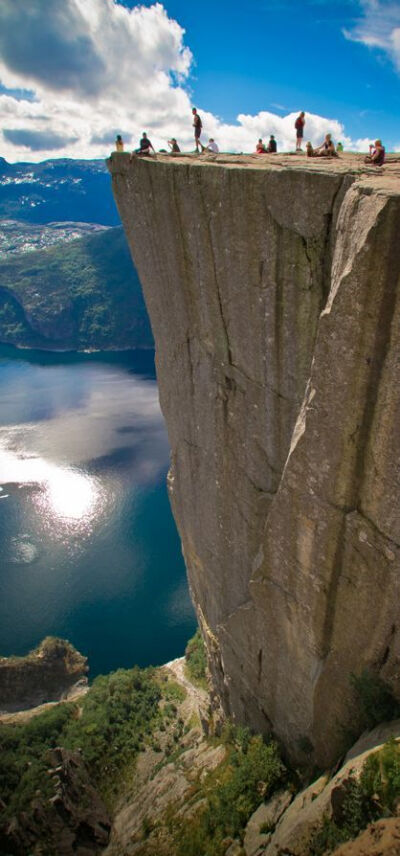 Ryfylke, Norway。挪威吕菲尔克是吕瑟峡湾（Lysefjord）、谢拉格（Kjerag）和布道台（Preikestolen）的所在地。