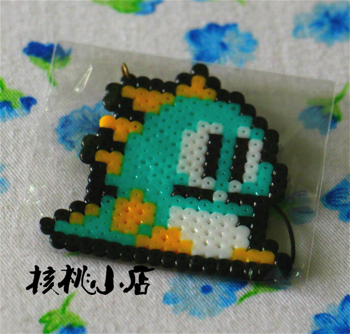 淘宝店铺：核桃小店2014~ 核桃妈手作拼豆成品~ 豆豆龙小挂件~2.6mm豆豆~