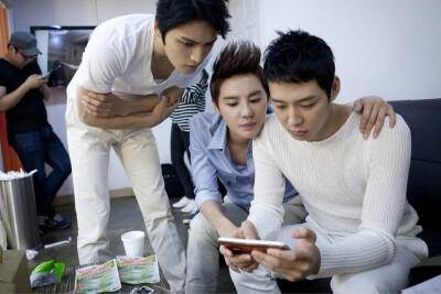 JYJ