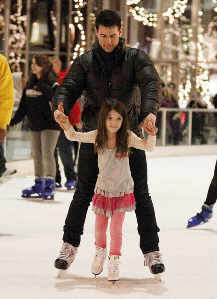 汤姆·克鲁斯 Tom Cruise 和他的女儿 苏瑞·克鲁斯 Suri Cruise