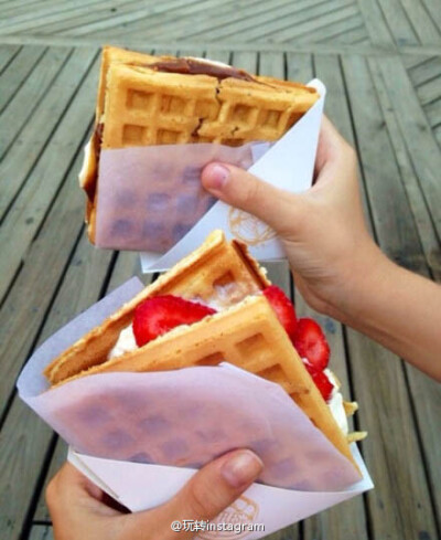 拿在手上吃的Ice Cream Waffle