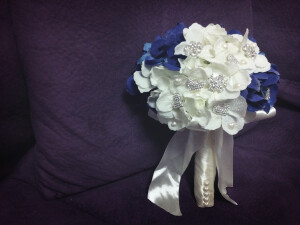 海蓝白。布艺手捧花。猫肚皮手作。