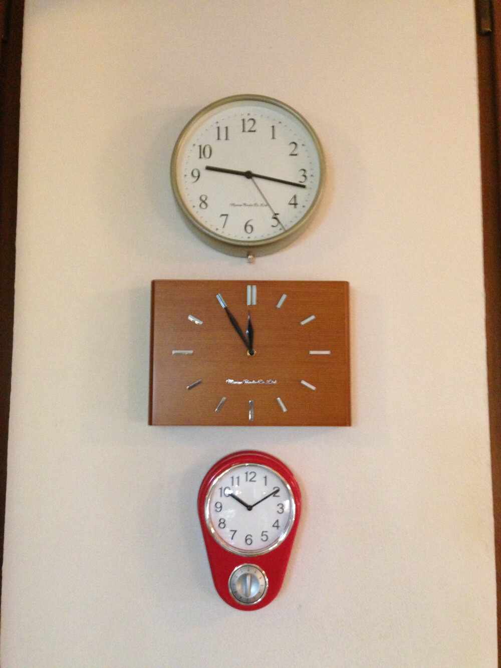 次宅为杭州自由设计师高群为自己新屋进行的设计，此次室内设计、高群采用了简约老上海风格。房屋还在装修中、这是半成图。日后再给大家放完成图！