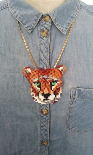 tructoc设计的一系列东区拼豆作品 #拼豆# #perler beads# 熊猫拼豆店新开张优惠中～http://pandacraft.taobao.com