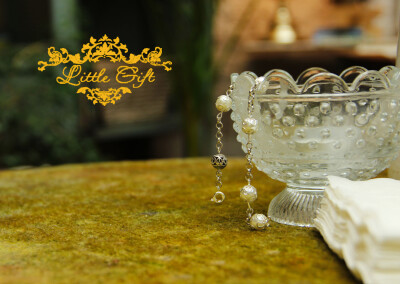 简单精致小手链 http://item.taobao.com/item.htm?spm=a1z10.3.w4002-6418521892.44.KKdhrF&amp;amp;id=38102283754