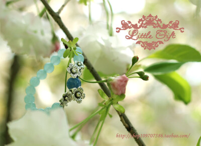 森林系清新蓝色玉髓925银繁花手链http://item.taobao.com/item.htm?spm=a1z10.3.w4002-6418521892.77.UWxLWi&amp;amp;id=38376197944