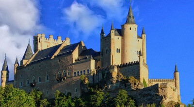 10大浪漫古堡——西班牙塞哥维亚城堡