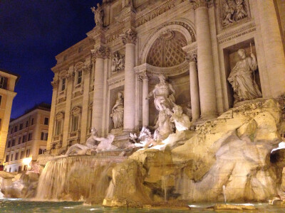 Trevi，Rome