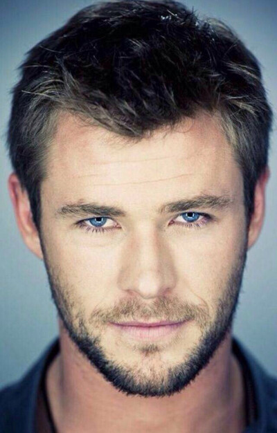 Chris Hemsworth 克里斯海姆斯沃斯 大锤 雷神