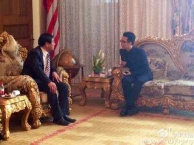 一股国际感扑面而来。。。李玉刚