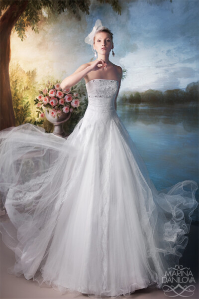 Wedding Dress Collection for Svetlana Lyalina 2011 梦幻的婚纱