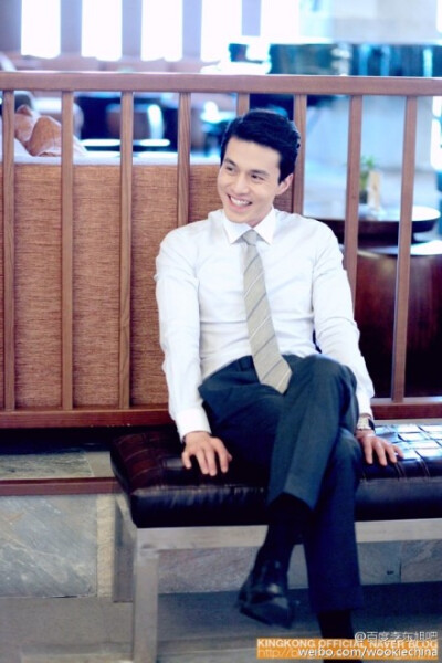 最喜欢偶吧笑的灿烂！ #李东旭#出处请见水印