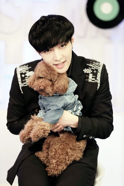 exo lay 张艺兴