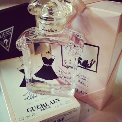 Guerlain 小黑裙