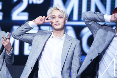 EXO 金钟仁KAI【还好511我去了 你那么萌你粉丝造嘛QAQ