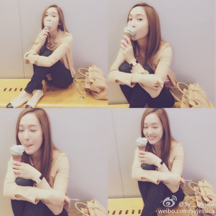 Mint chocolate chip ice cream Want some?【鄭秀妍Jessica】