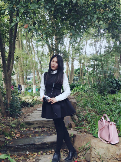 心有猛虎，细嗅蔷薇