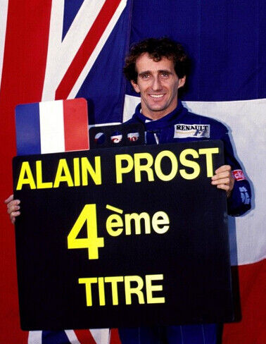 Alain Prost（阿兰·普罗斯特）（1955－？），是法国著名的一级方程式赛车手，素有“教授”的美名。1985年、1986年、1989年和1993年，普罗斯特曾四度获得世界冠军。