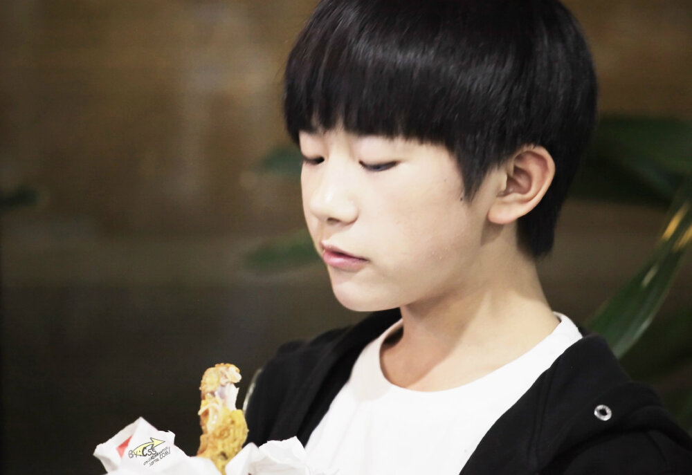 #TFBOYS# 易烊千玺# #TFBOYS易烊千玺# 易烊千玺，十年之约。