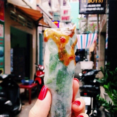 越南胡志明市范五老街 去越南，纸米春卷当然不可不吃。
