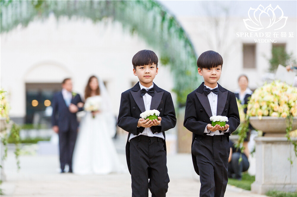 婚礼，婚礼布置，真实婚礼，爱在蔓延婚礼，草坪婚礼