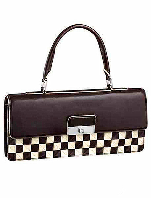经典棋盘格纹 Louis Vuitton 2013春夏。