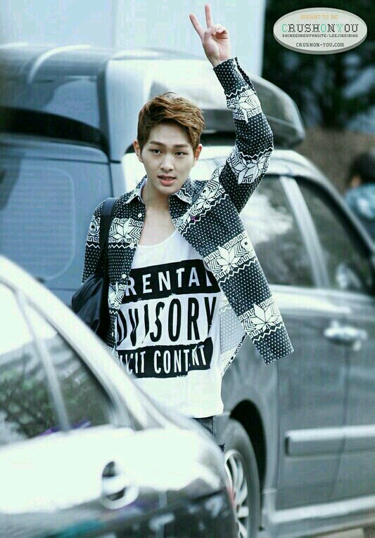 他是温流,他是李珍基,他是shinee永远的leader,他是藏在我心上的男子