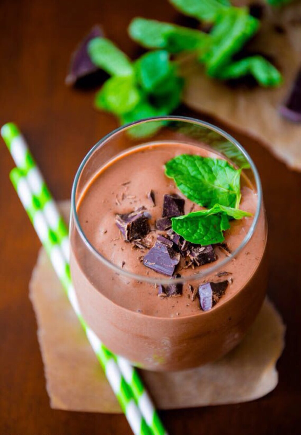 Thick &amp;amp; creamy mint chocolate milkshakes