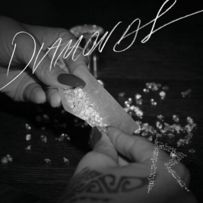 本来挺喜欢日日的《diamonds》的。但在一天早上，当我们睡得半死的时候，广播站突然放出这首歌，顿时对这首歌无感。。（原谅我日日。）