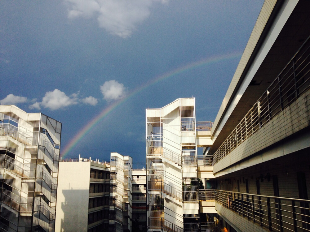 雨后 彩虹