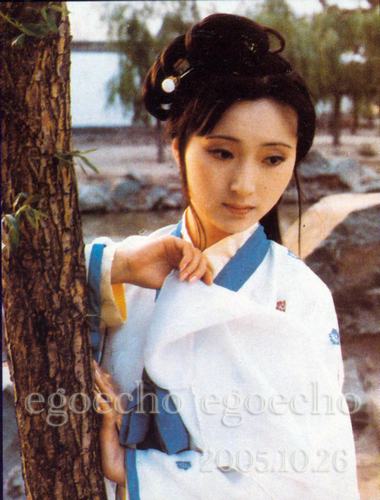 87版电视剧《红楼梦》造型照，陈晓旭饰演林黛玉。