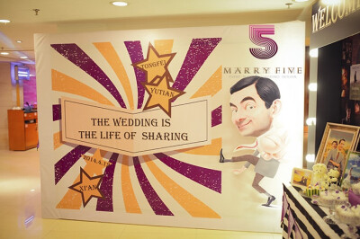 一场以电影为主题的婚礼~当新娘在化妆间听见两小无猜的电影主题曲响起来时，她感动的快要哭出来