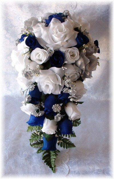 皇家蓝银白色丝绸婚礼鲜花花束