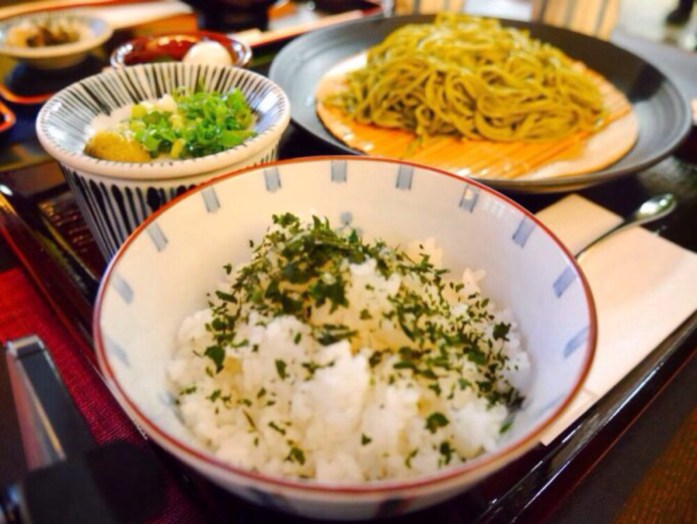 日本美食 面条和紫菜饭*