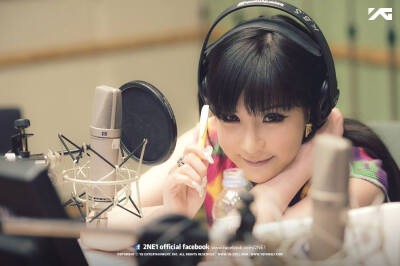 2NE1 朴春 PARK BOM