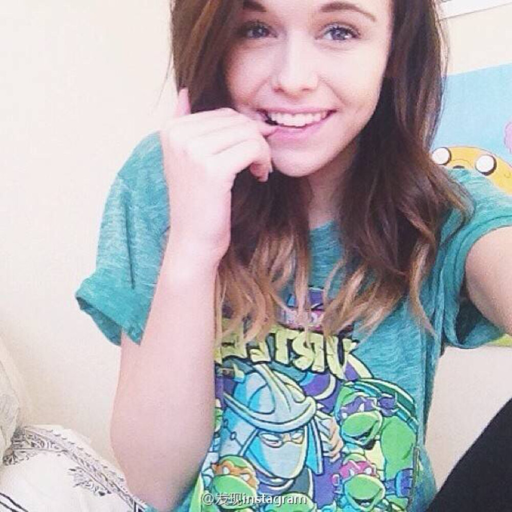 Acacia Brinley