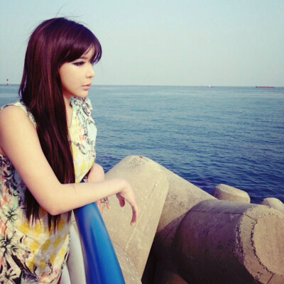 朴春 2NE1 PARK BOM