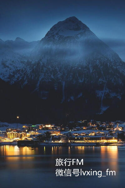 我想带你去世界看看。Tyrol, Austria | Markus Kapferer 蒂罗尔州是位于奥地利共和国西部的一个州。蒂罗尔州是一个多山的地区，它西邻福拉尔贝格州，东接萨尔茨堡州和克恩腾州。蒂罗尔州被萨尔茨堡州分成了两个部分…