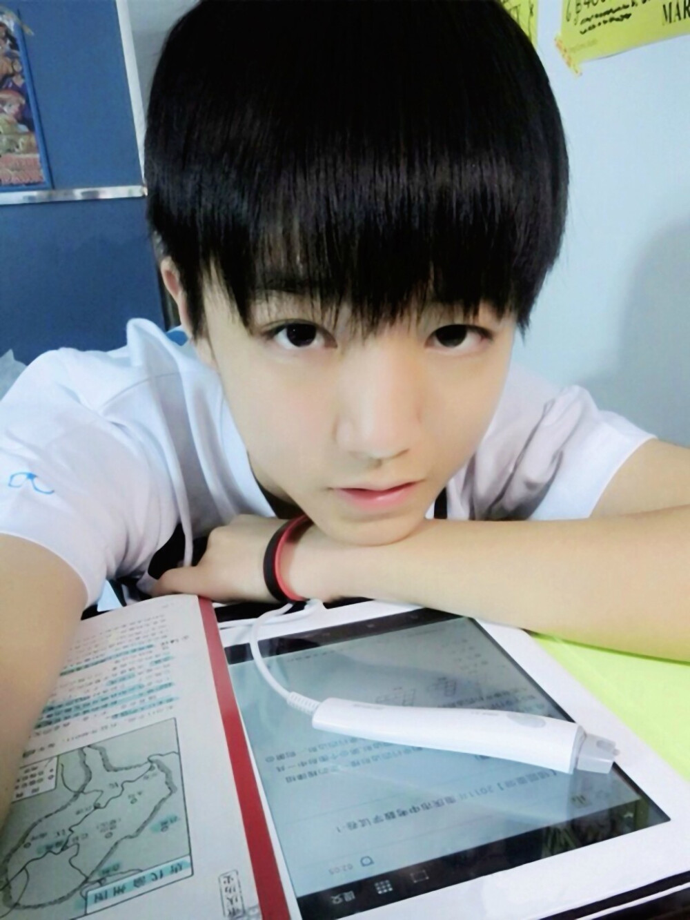 TFBOYS队长 王俊凯