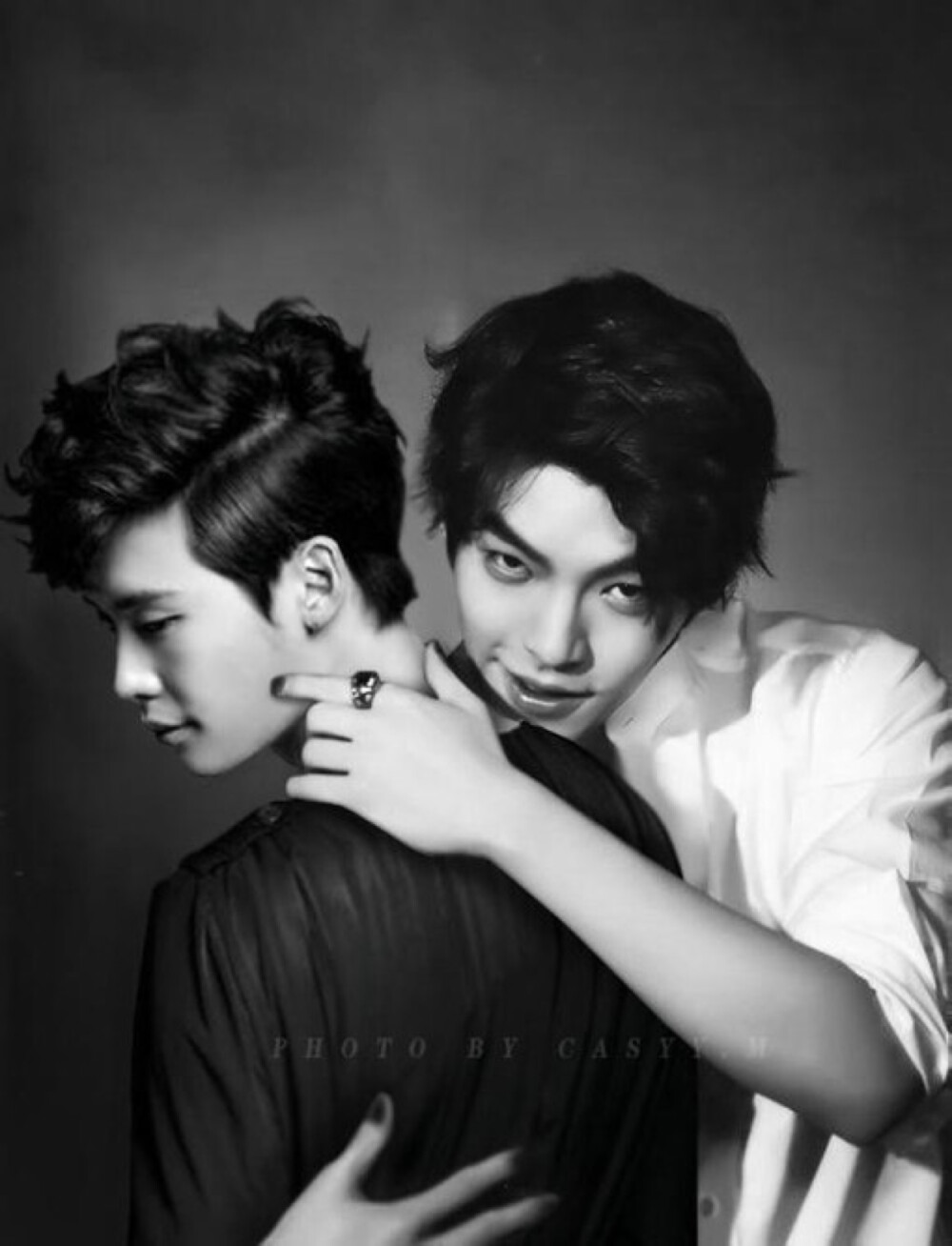 二硕、鱼饼在一起！