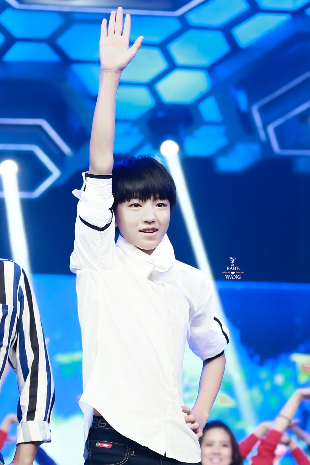 #王俊凯# TFBOYS队长王俊凯 图出处见LOGO