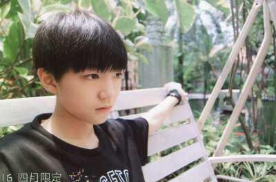 #王俊凯# TFBOYS队长王俊凯 图出处见LOGO