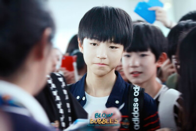 #王俊凯# TFBOYS队长王俊凯 图出处见LOGO