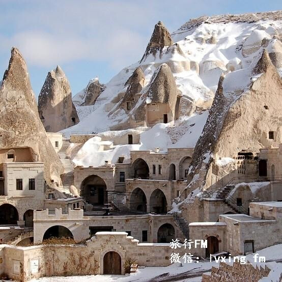 Fairy Chimney Hotel in Göreme, Turkey. - 童话烟囱酒店在Göreme，土耳其。更多精彩推荐，尽在---旅行FM http://t.cn/8sUgpiX