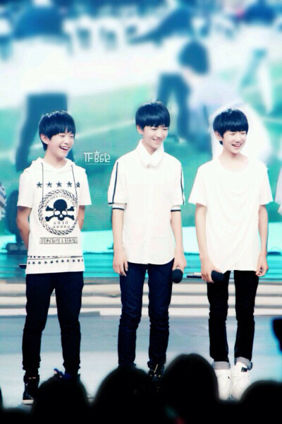  TFBOYS 王俊凯 王源 易烊千玺