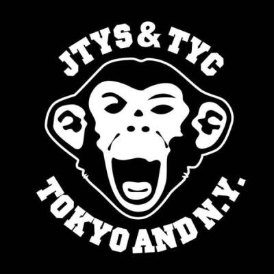 吉田耀司JT(JTYS＆TYC) 作为 MM(MCJH＆TWJ) 的分支品牌，牢牢锁定青年流行群体为主消费群，以至in的潮流触觉，开发、设计、生产流行前沿群体所需要的服饰产品。