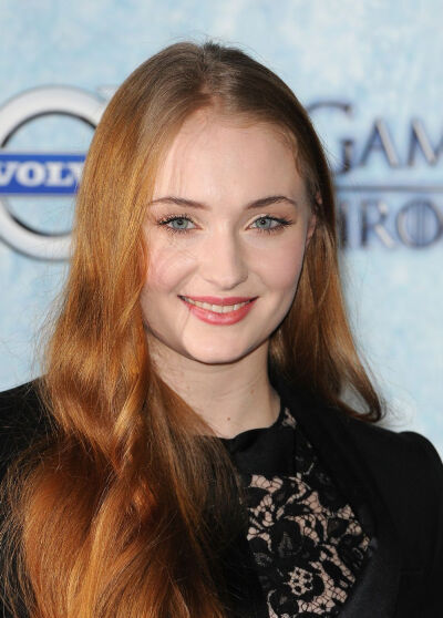 Sophie Turner（索菲▪特纳），《冰与火之歌：权力的游戏》中珊莎▪史塔克扮演者