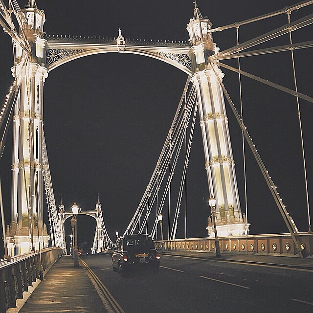 【ins】Adeta gerdanlık zerafetinde bir köprü kendisi.Albert Bridge.ins：revolutionship